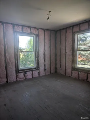 $184,100 | 220 East Main Street, Greenville, IL 62246