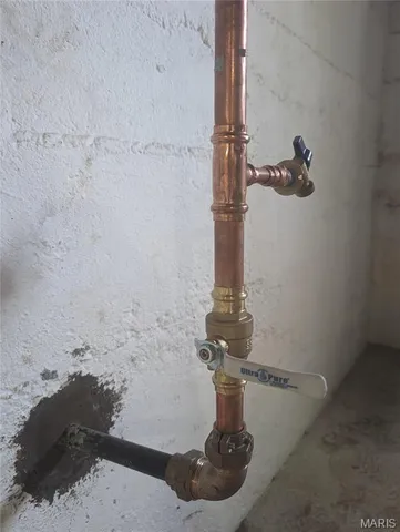 $184,100 | 220 East Main Street, Greenville, IL 62246