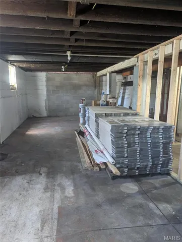 $184,100 | 220 East Main Street, Greenville, IL 62246