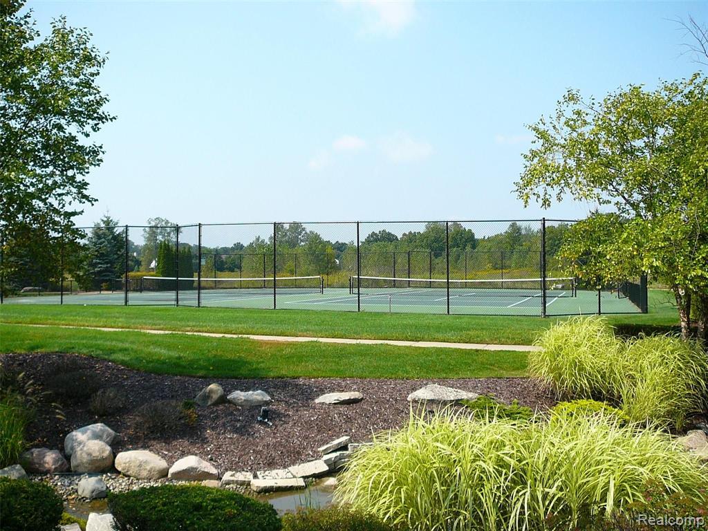 45751 North Stonewood Road Canton, MI 48187 - Photo 31 of 33
