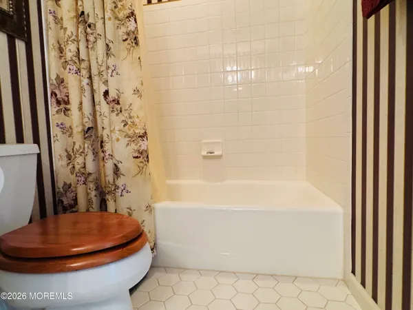 $719,000 | 27 Rosewood Drive, Lakewood, NJ 08701
