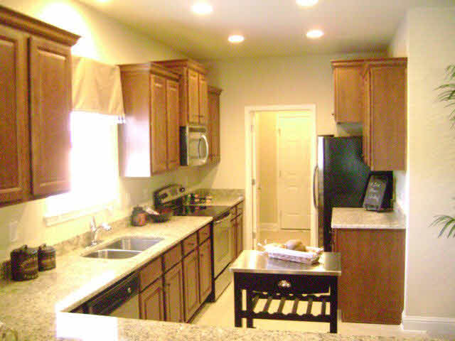 1250 Surrey Loop Foley, AL 36535 - Photo 5 of 9 Kitchen