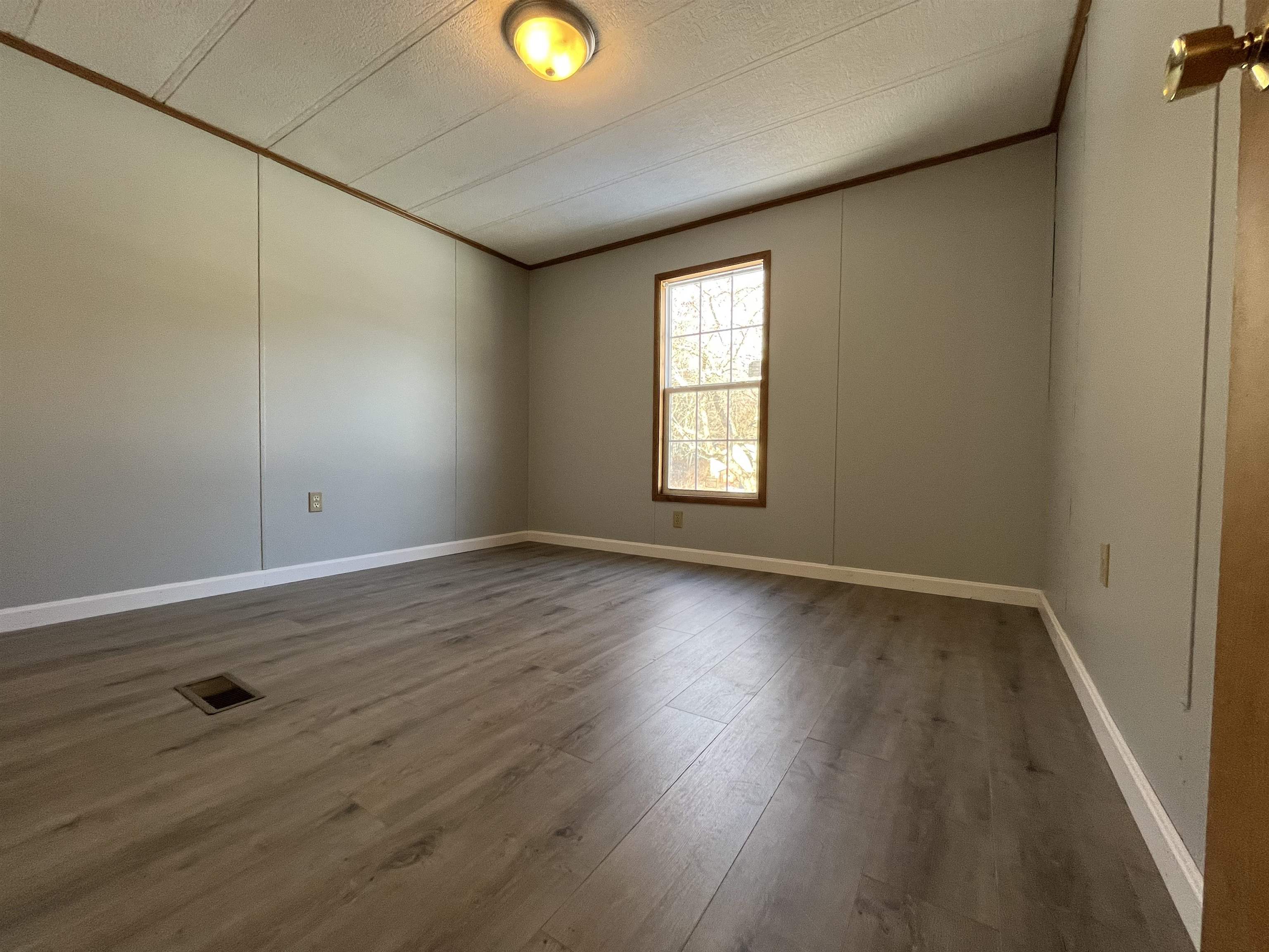 16 Agent Road Raymond, NH 03077 - Photo 16 of 21