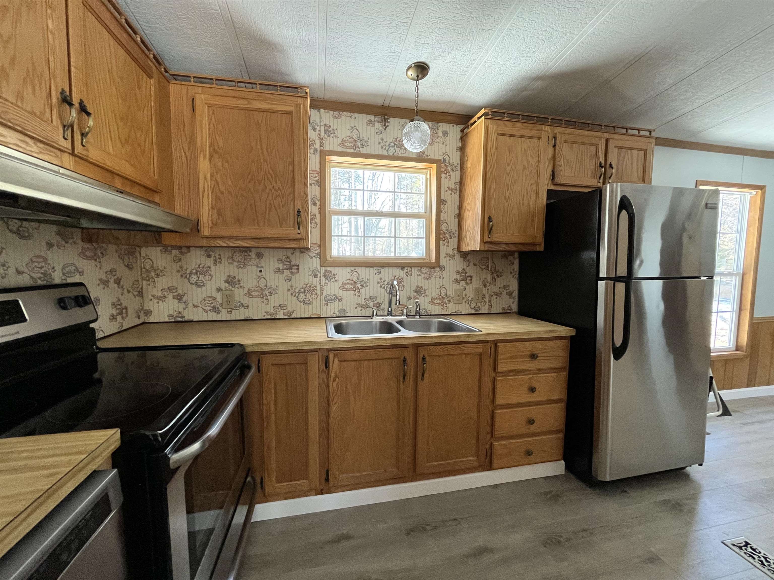 16 Agent Road Raymond, NH 03077 - Photo 9 of 21