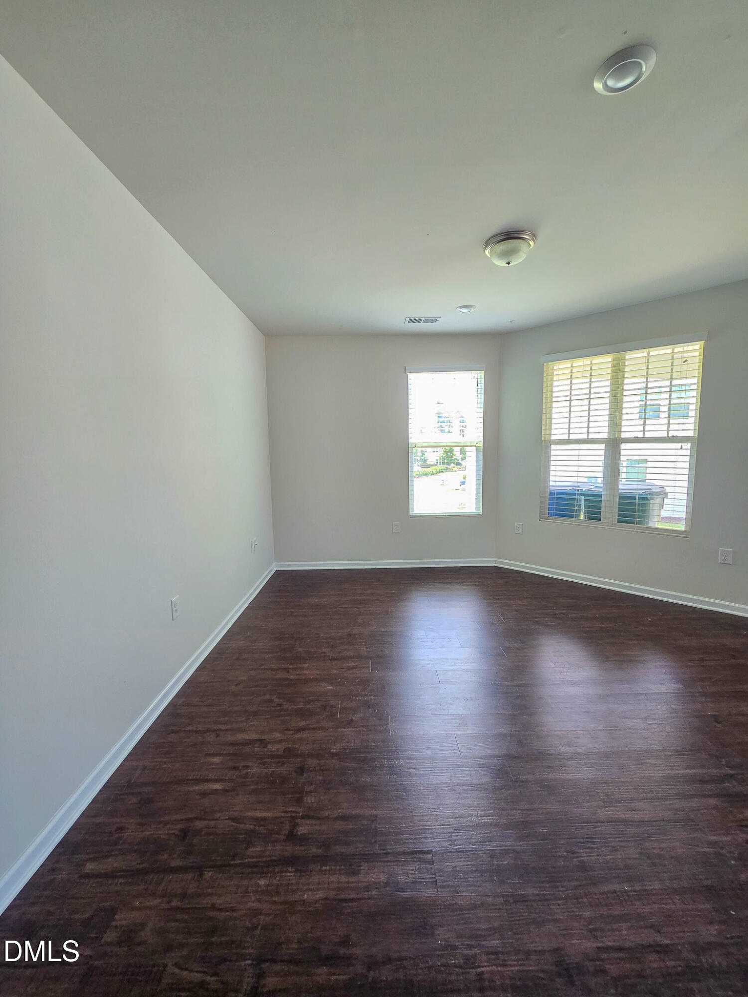 6070 Beale Loop Raleigh, NC 27616 - Photo 9 of 34 20260706_132108