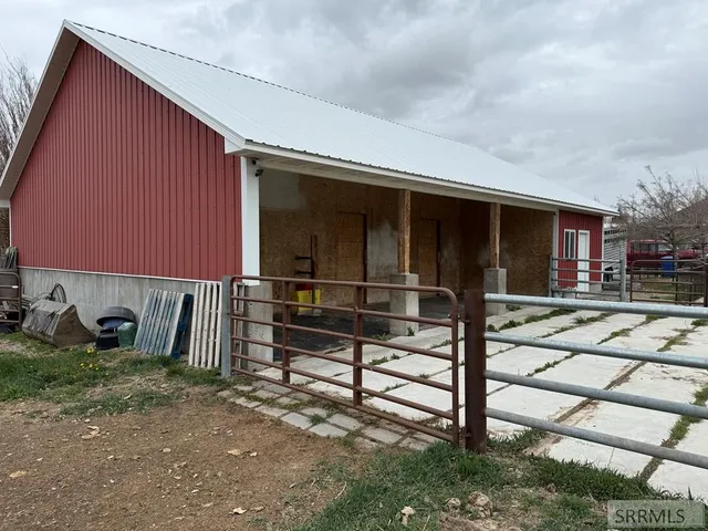 $1,396,000 | 709 East 800 North, Firth, ID 83236