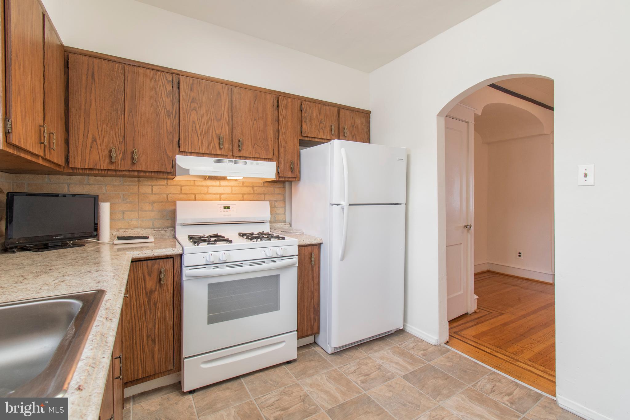 357 Margate Road Upper Darby, PA 19082 - Photo 8 of 18 Kitchen