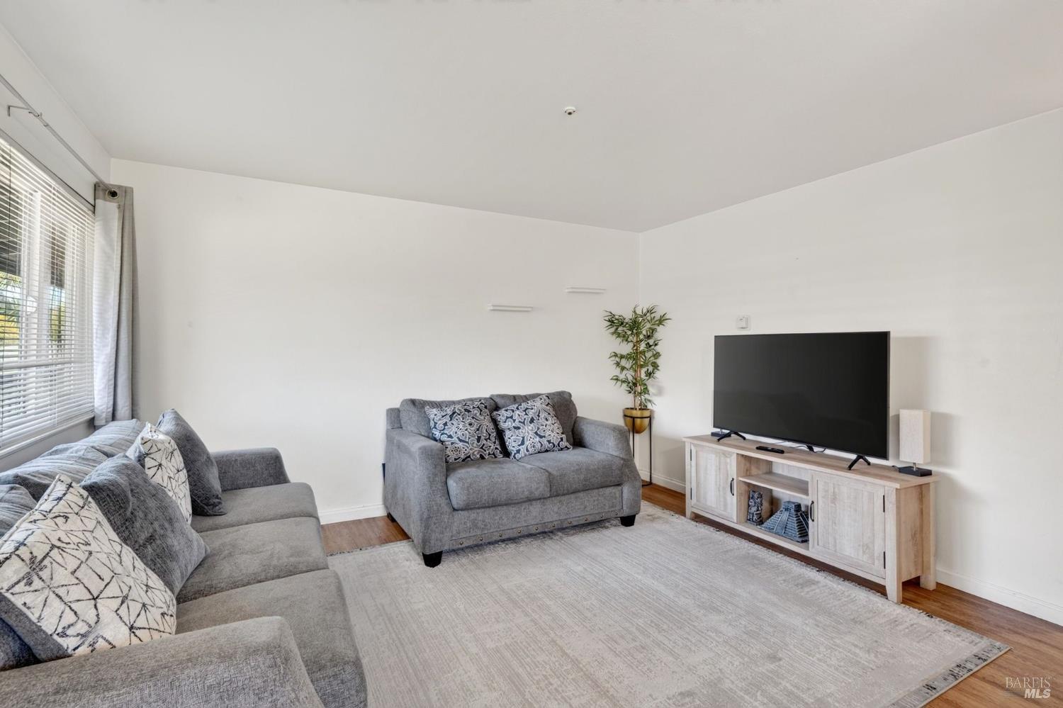 406 Klute Street Santa Rosa, CA 95401 - Photo 14 of 34