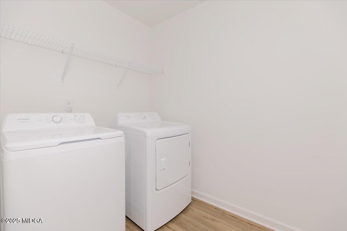 218 Hickory Rdg Trail Kathleen, GA 31047 - Photo 30 of 48 a utility room with dryer and washer