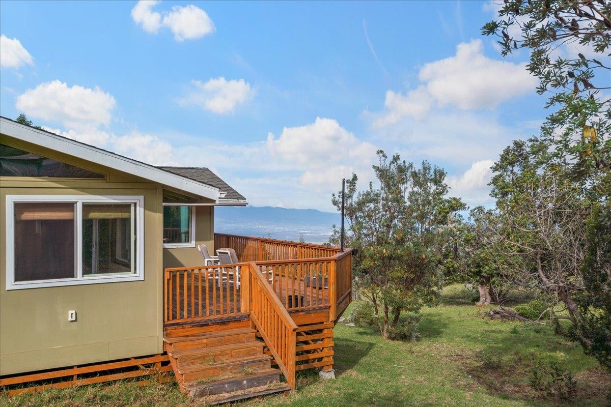 31 Hapapa Road, Unit B Kula, HI 96790 - Photo 16 of 50 Side Entrance to Lanai