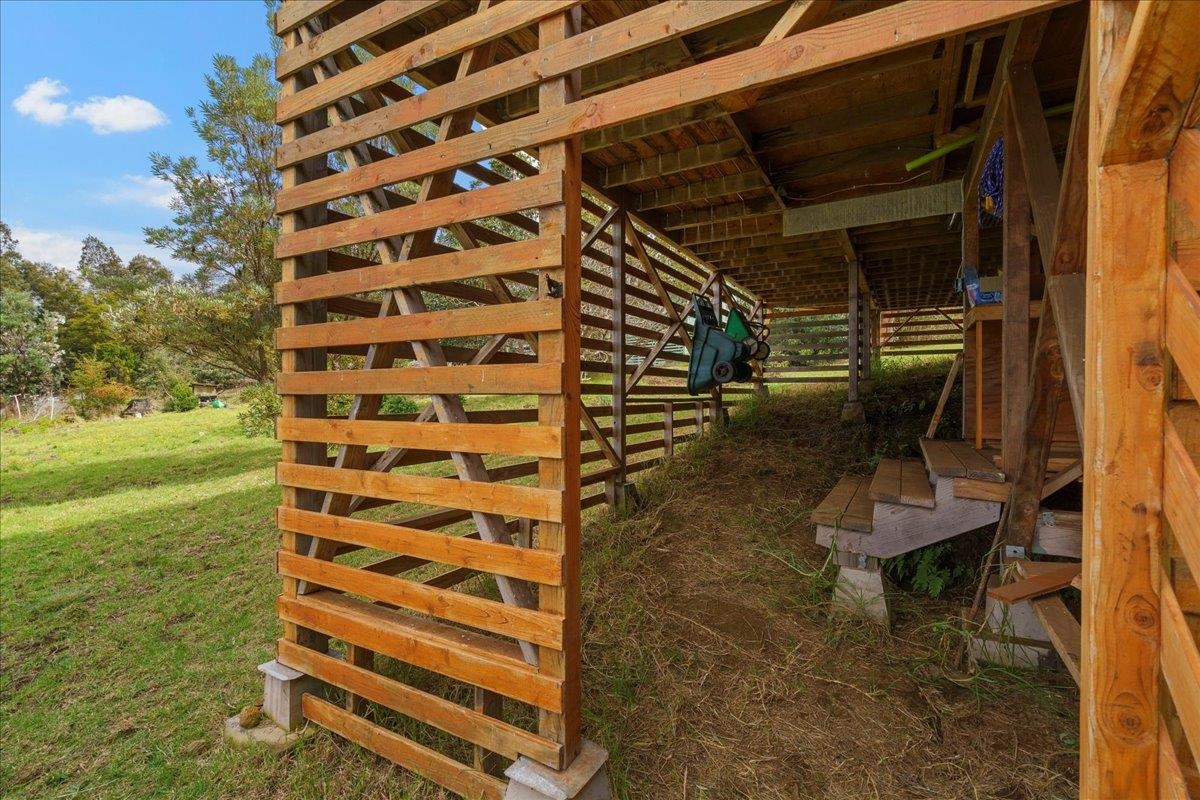 31 Hapapa Road, Unit B Kula, HI 96790 - Photo 49 of 50 Storage - work space