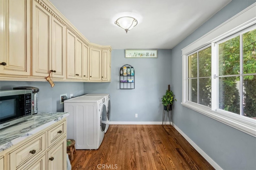 27064 Sunnyridge Road Palos Verdes Peninsula, CA 90274 - Photo 28 of 57 a view of kitchen with furniture wooden floor and window