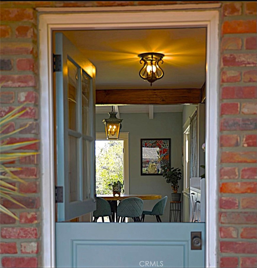 27064 Sunnyridge Road Palos Verdes Peninsula, CA 90274 - Photo 6 of 57 a view of a entryway door of the house