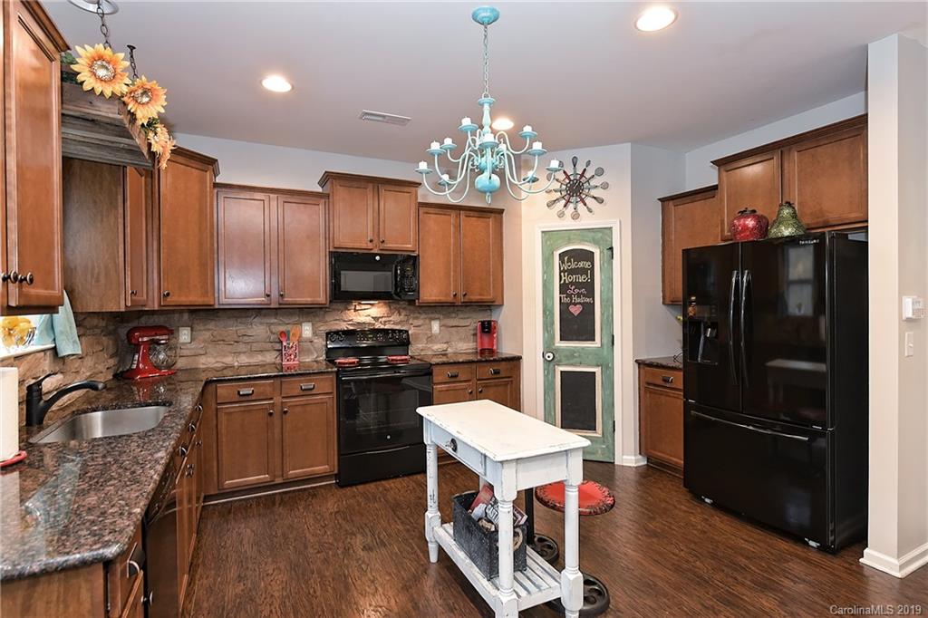 1668 Beleek Ridge Lane Clover, SC 29710 - Photo 8 of 42
