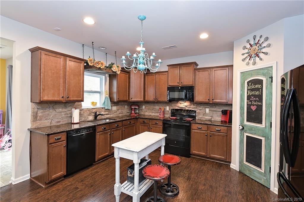 1668 Beleek Ridge Lane Clover, SC 29710 - Photo 9 of 42