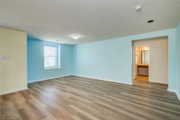 $2,200 | 4814 Mint Trail, Houston, TX 77066