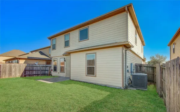 $2,200 | 4814 Mint Trail, Houston, TX 77066