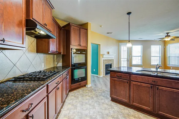 $2,200 | 4814 Mint Trail, Houston, TX 77066