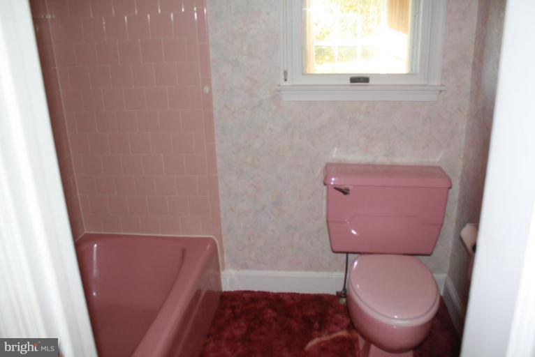 2717 Bachman Road Westminster, MD 21157 - Photo 14 of 22 Master Bath