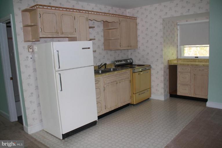 2717 Bachman Road Westminster, MD 21157 - Photo 5 of 22 Apartment Kitchen
