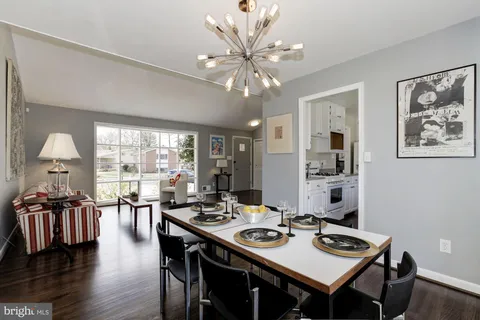 $1,250,000 | 6400 Redwing Road, Bethesda, MD 20817