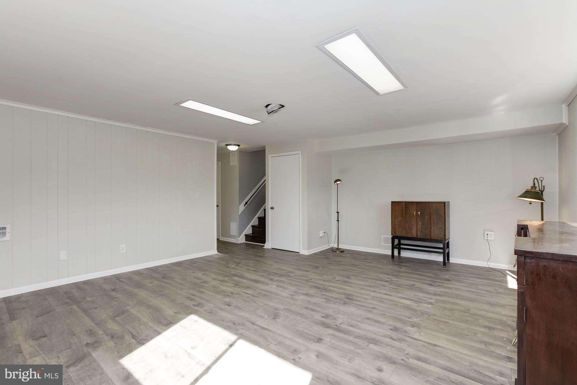 6400 Redwing Road Bethesda, MD 20817 - Photo 37 of 50