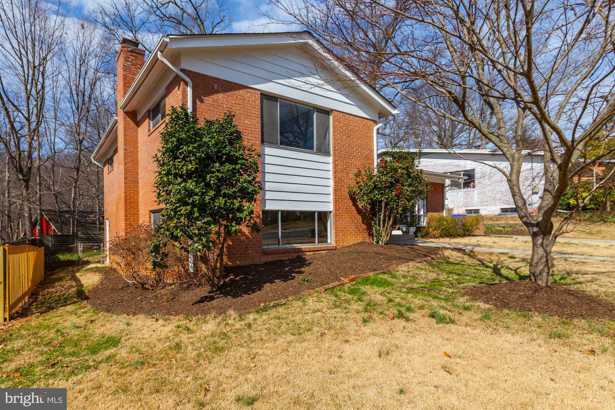 6400 Redwing Road Bethesda, MD 20817 - Photo 4 of 50