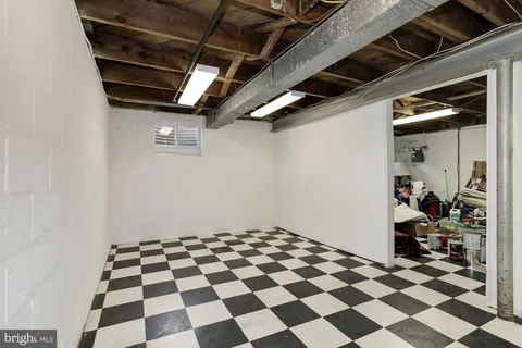 $1,250,000 | 6400 Redwing Road, Bethesda, MD 20817