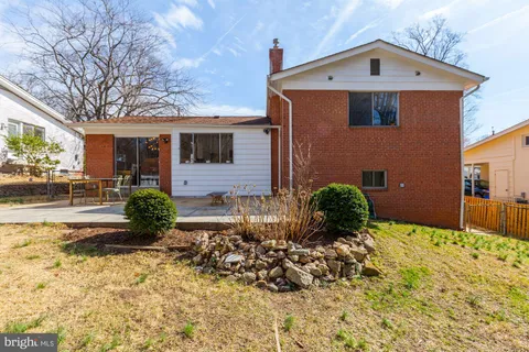 $1,250,000 | 6400 Redwing Road, Bethesda, MD 20817