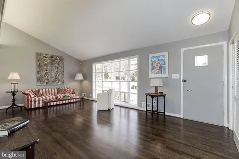 $1,250,000 | 6400 Redwing Road, Bethesda, MD 20817
