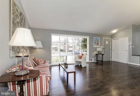 $1,250,000 | 6400 Redwing Road, Bethesda, MD 20817