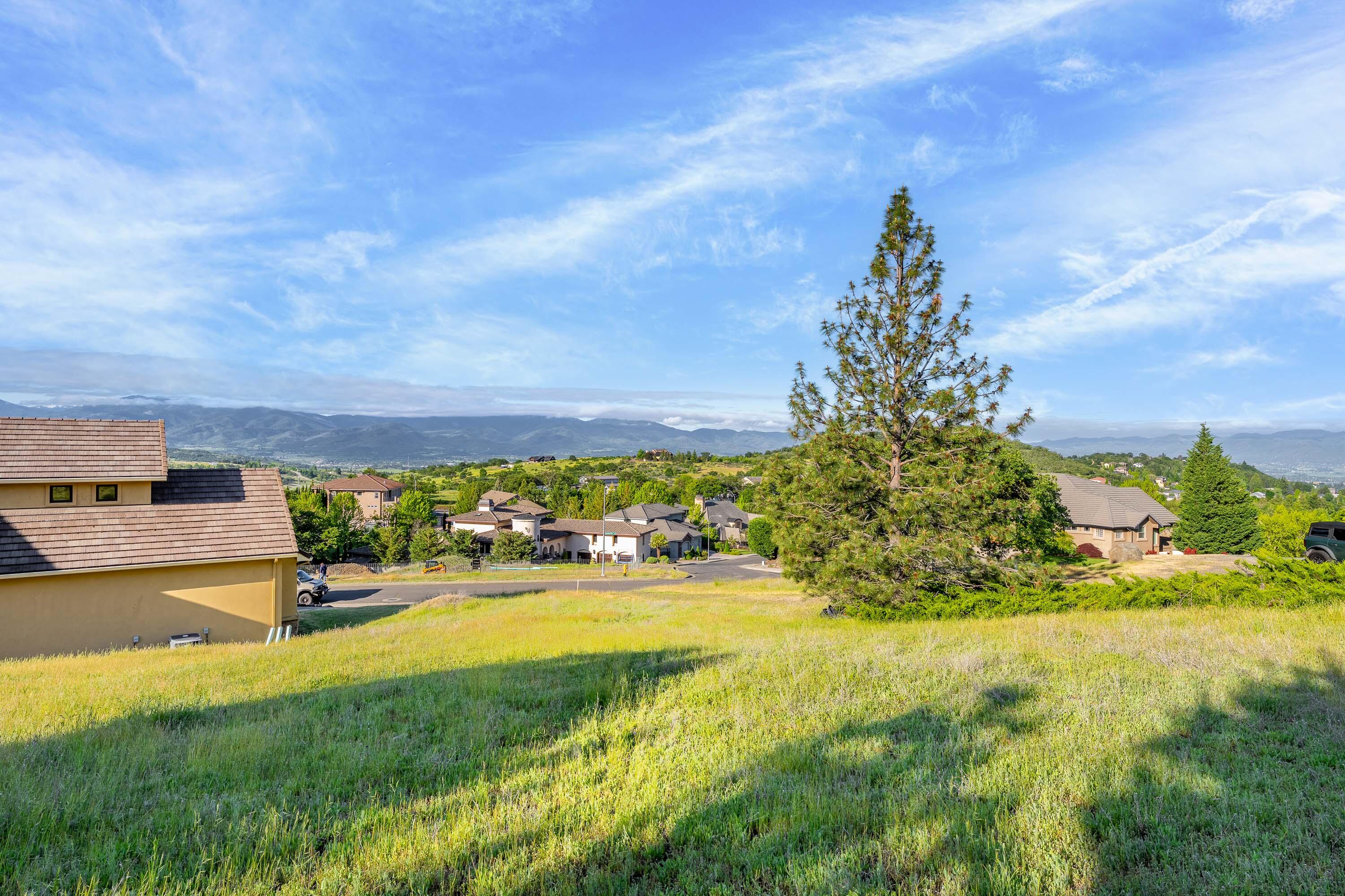 5626 Fallbrook Lane Medford, OR 97504 - Photo 9 of 22 View from top