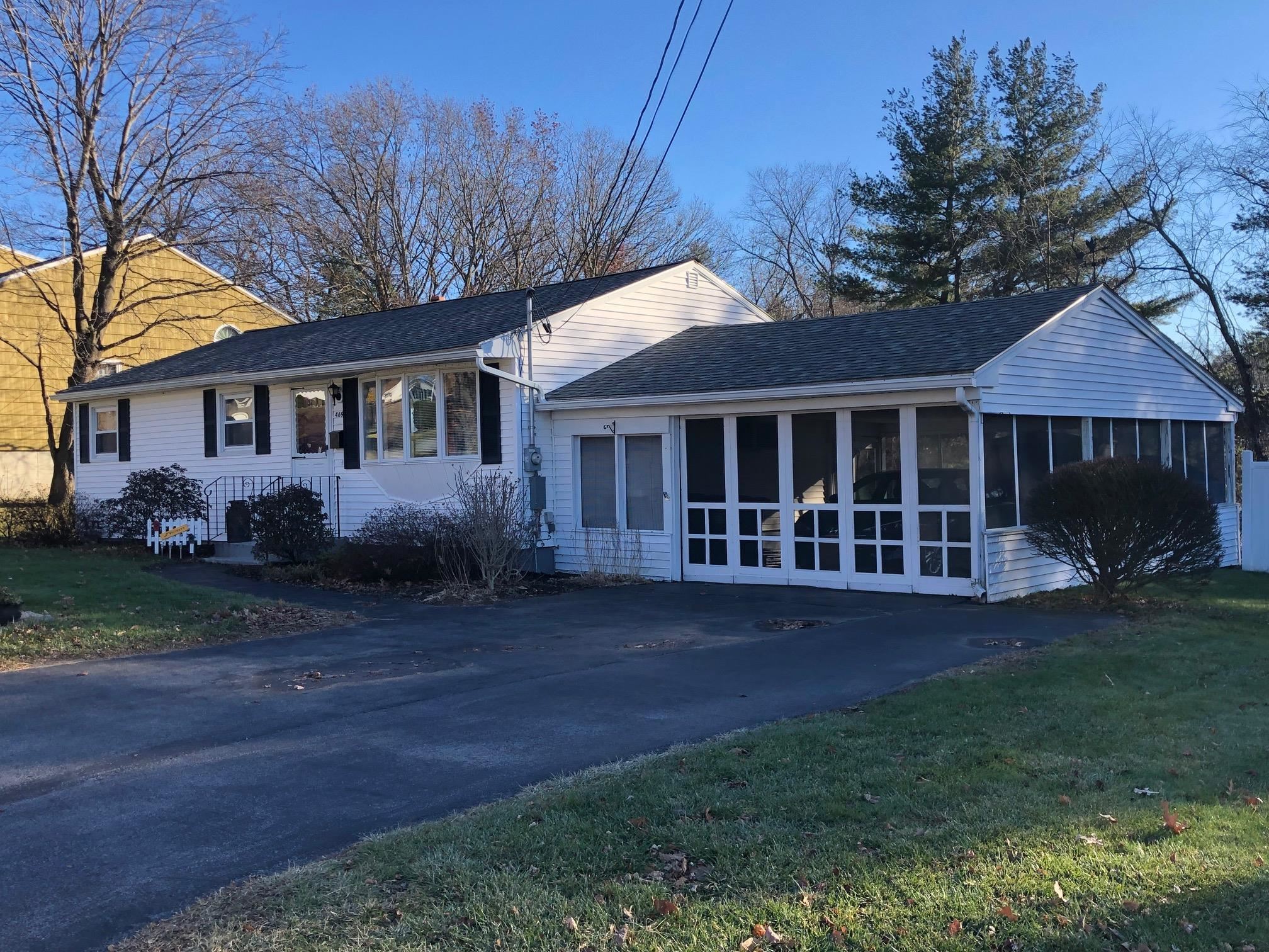 469 Weston Road Manchester, NH 03103 - Photo 1 of 25 Gallery Image 1