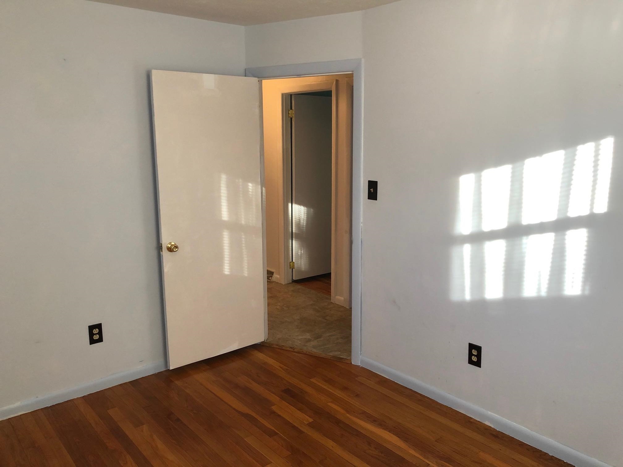 469 Weston Road Manchester, NH 03103 - Photo 14 of 25 Gallery Image 14