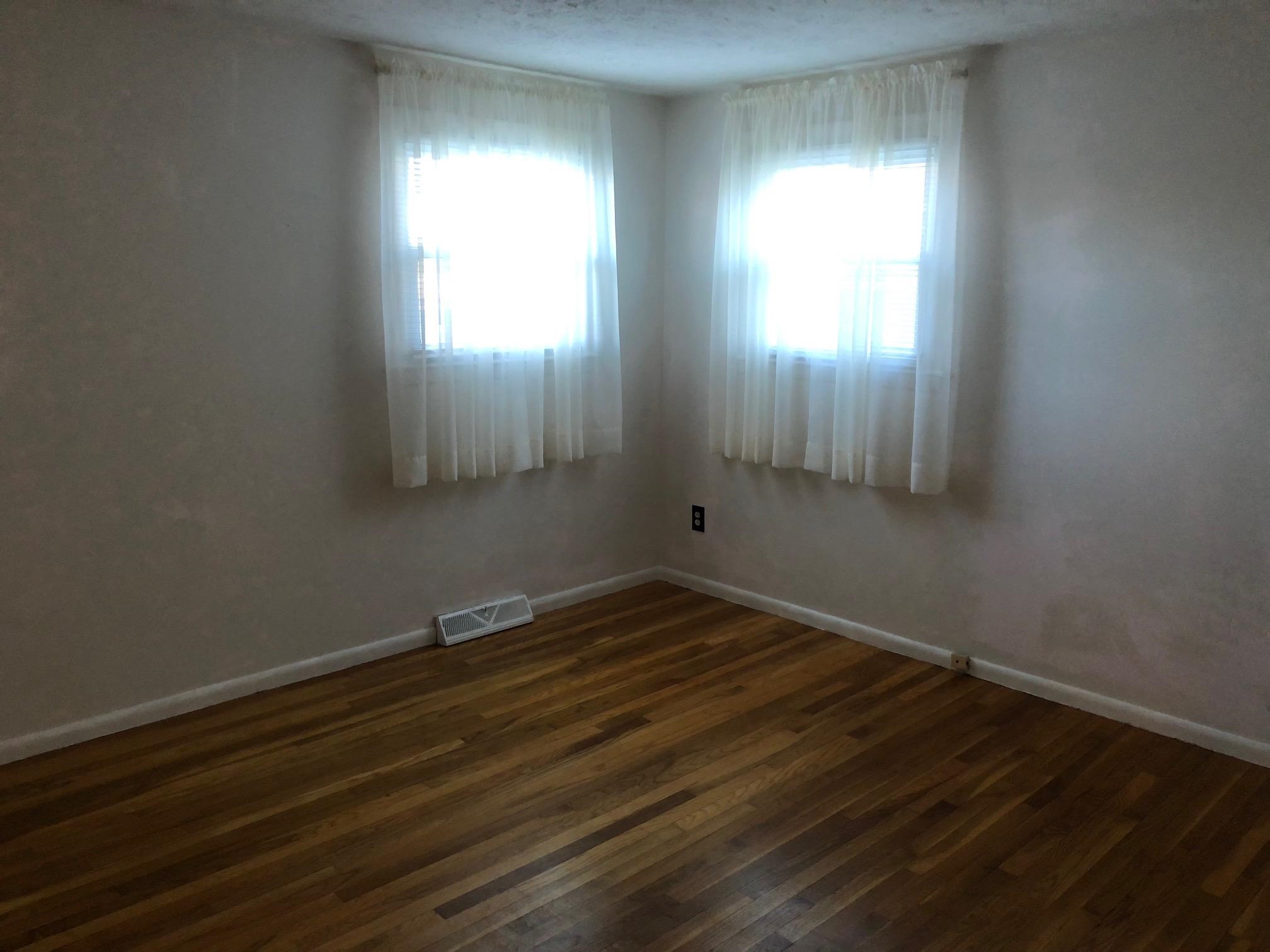 469 Weston Road Manchester, NH 03103 - Photo 15 of 25 Gallery Image 15