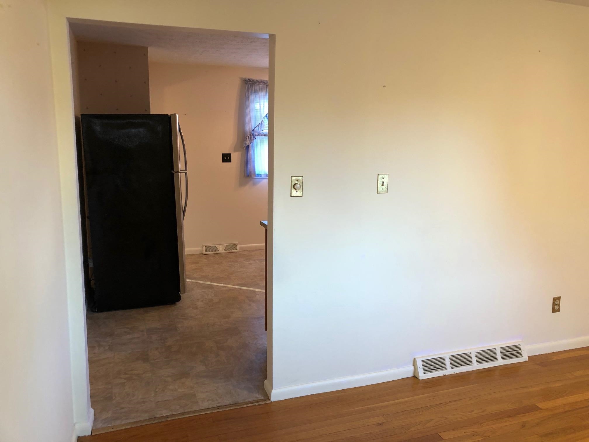 469 Weston Road Manchester, NH 03103 - Photo 6 of 25 Gallery Image 6