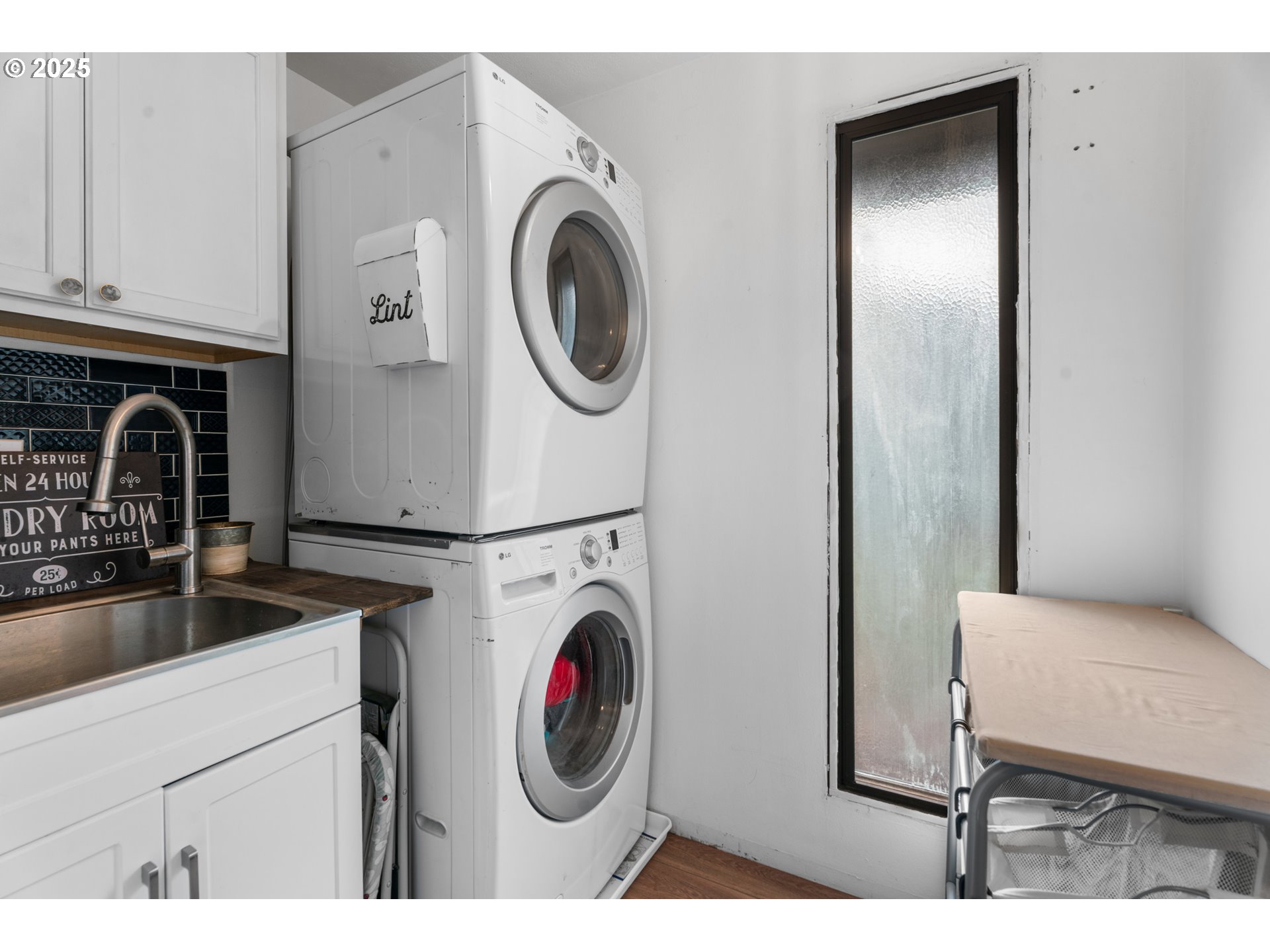 2356 B Street Hubbard, OR 97032 - Photo 20 of 32 a utility room with dryer and washer