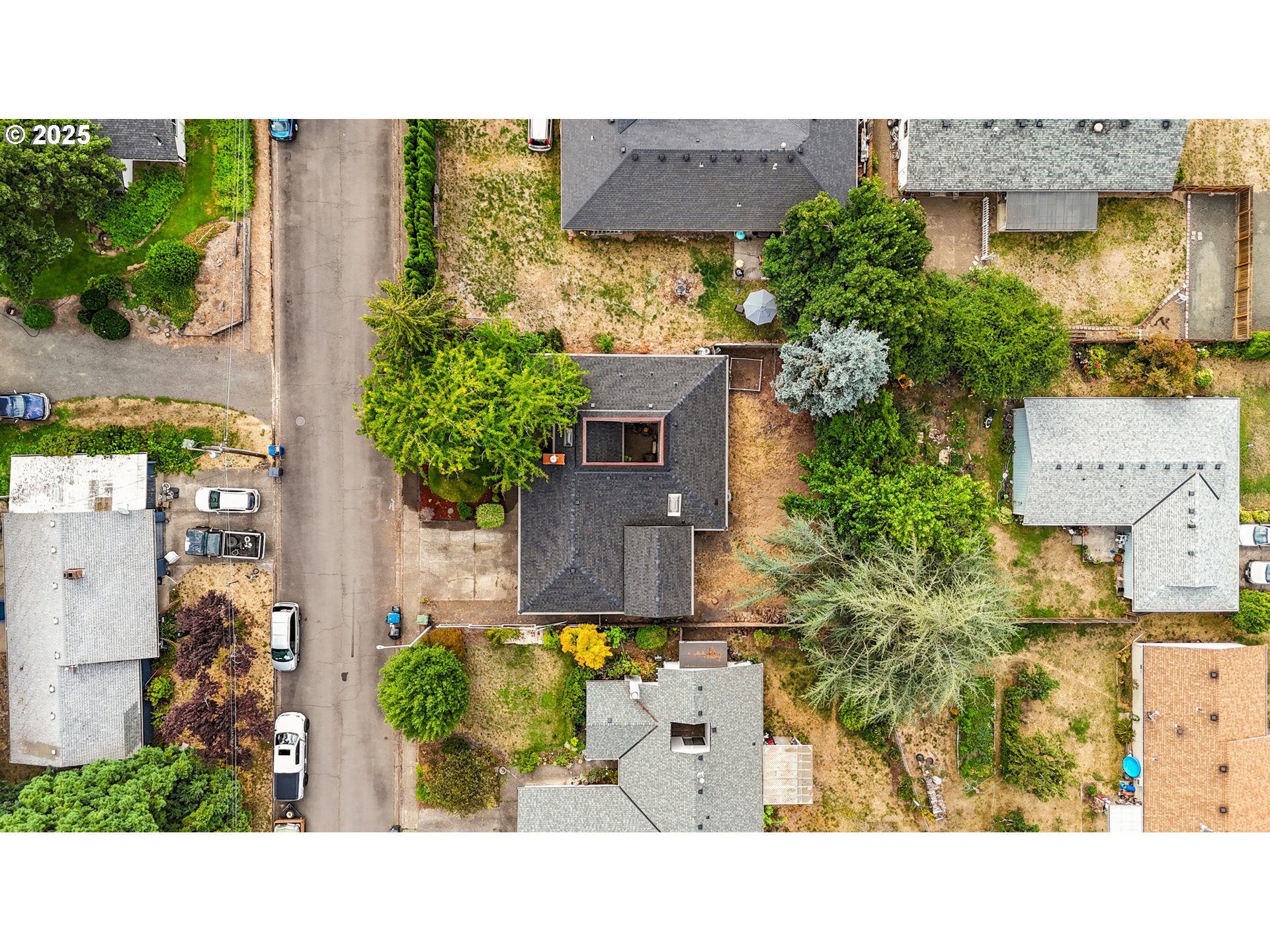 2356 B Street Hubbard, OR 97032 - Photo 5 of 32 a picture of a building