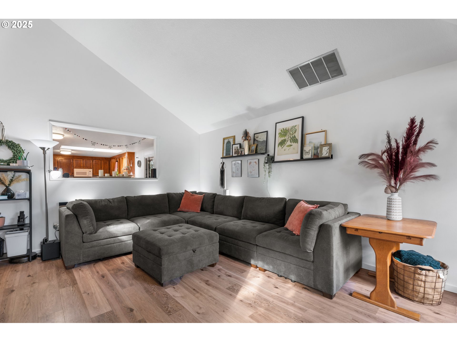 2356 B Street Hubbard, OR 97032 - Photo 10 of 32 a living room with furniture and a couch