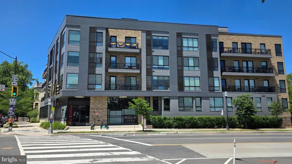 $3,500 | 1550 11th Street Northwest, Unit 307, Washington, DC 20005
