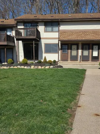 $2,000 | 2007 Stonegate Lane, Unit 7, Stanhope, NJ 07874