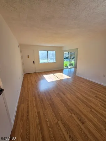 $2,000 | 2007 Stonegate Lane, Unit 7, Stanhope, NJ 07874