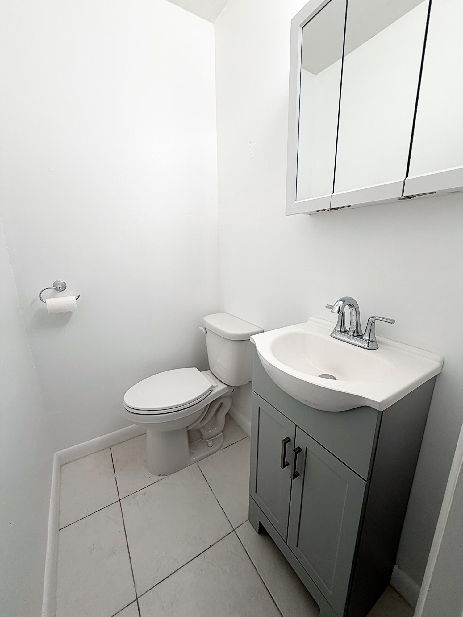 650 Southwest 2nd Avenue, Unit 2480 Boca Raton, FL 33432 - Photo 19 of 26 1/2 Bath (2)