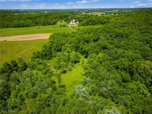 $399,999 | 12929 Pleasant Valley Road Northeast, Utica, OH 43080