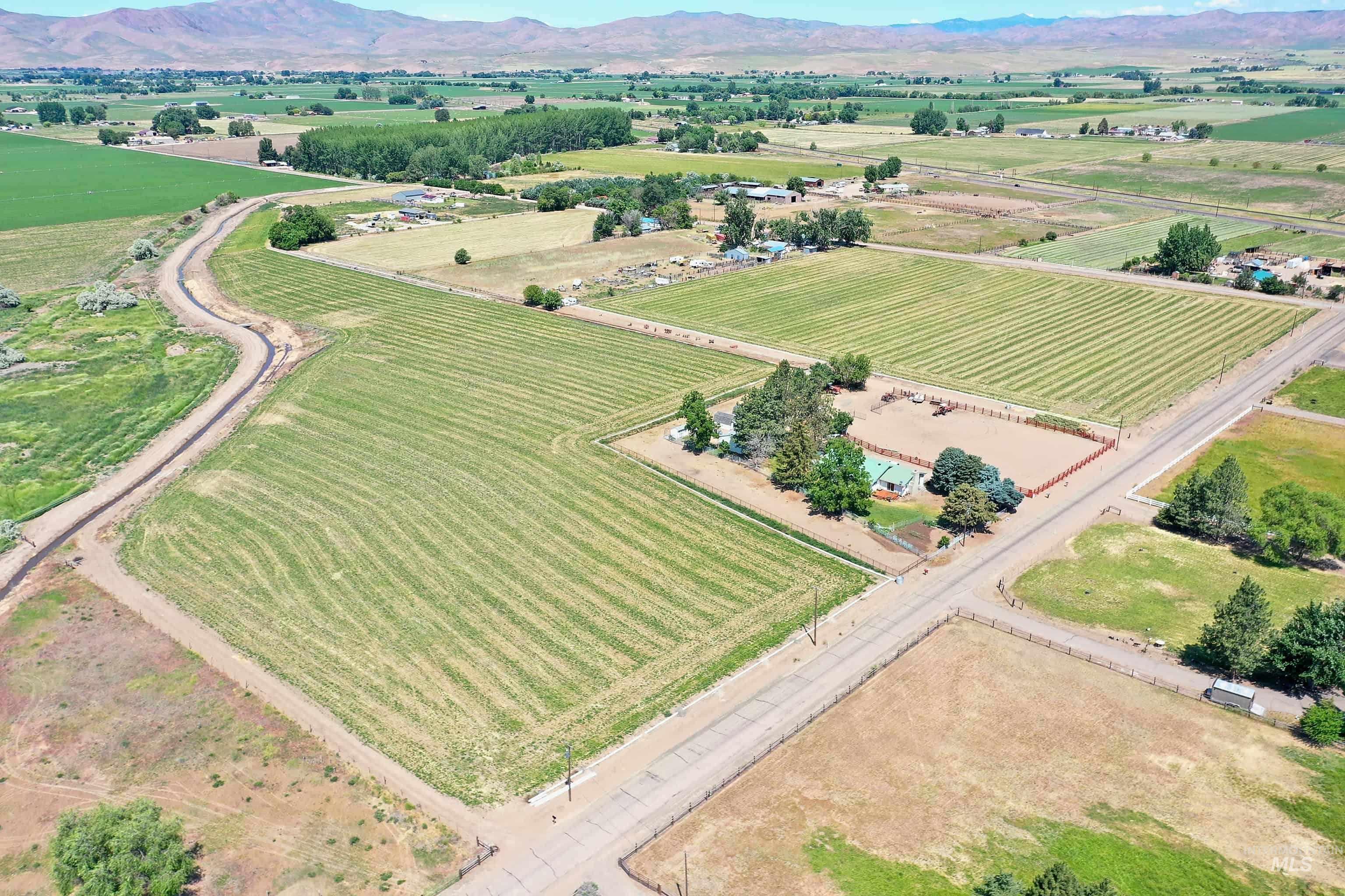 733 Pringle Road Weiser, ID 83672 - Photo 4 of 50