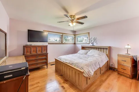 $379,000 | 6936 West Oakton Court, Niles, IL 60714