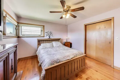 $379,000 | 6936 West Oakton Court, Niles, IL 60714