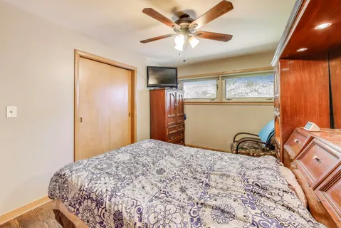 $379,000 | 6936 West Oakton Court, Niles, IL 60714