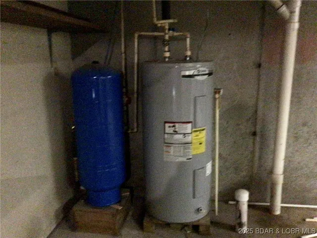 $210,000 | 10796 Fairground Road, Versailles, MO 65084