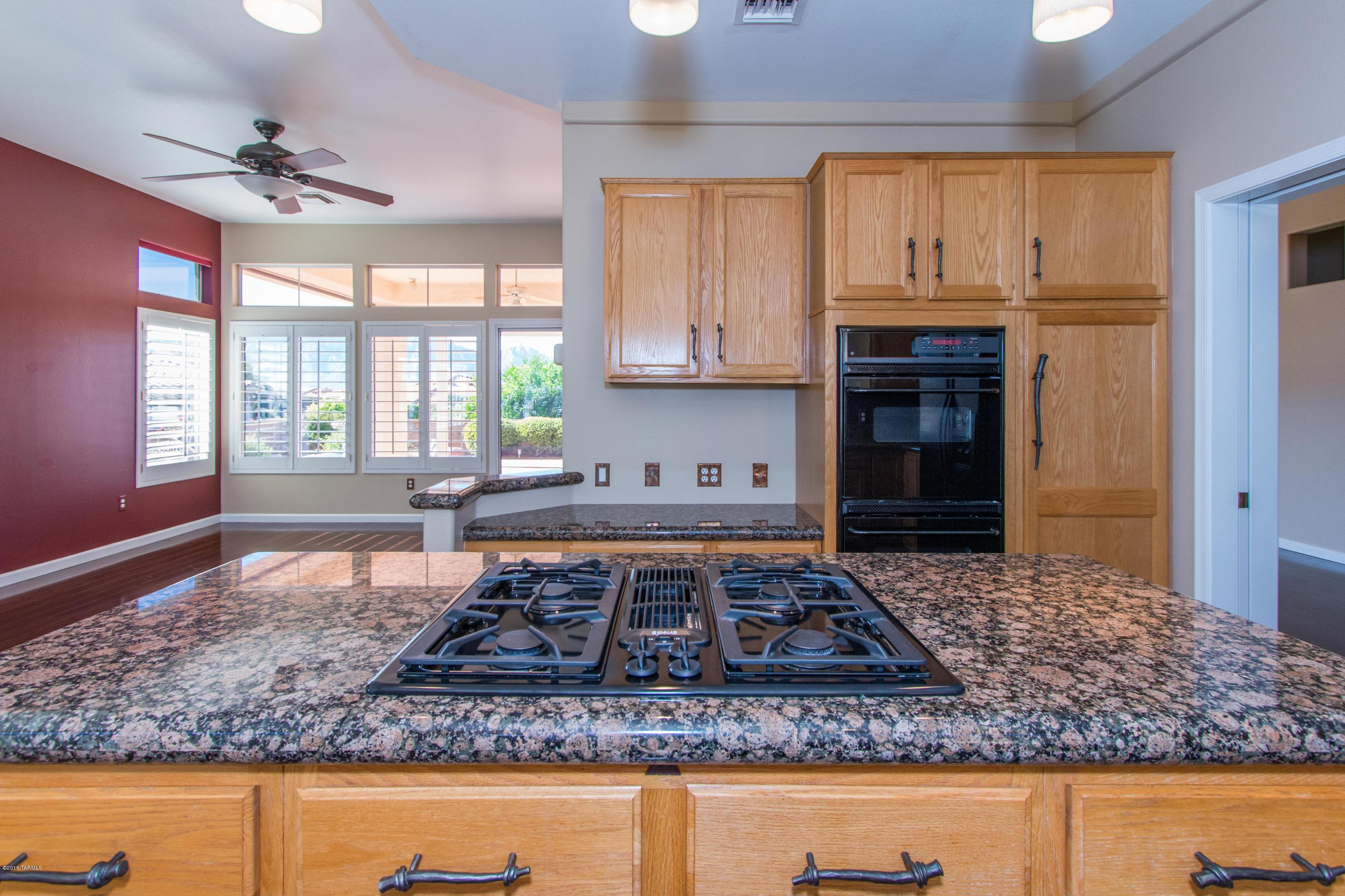 1604 East Crown Ridge Way Tucson, AZ 85755 - Photo 8 of 28